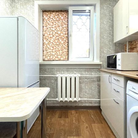 Абая 68 Квартира В Центре, 4 Спальных Места Petropavlovsk Exterior photo